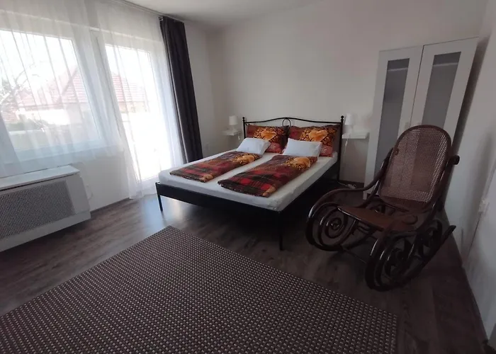 Var-lak * Balatonfůzfő