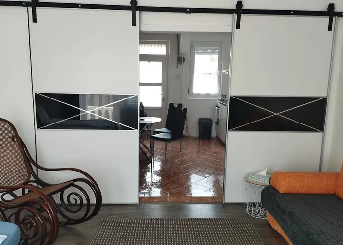 Var-lak * Balatonfůzfő